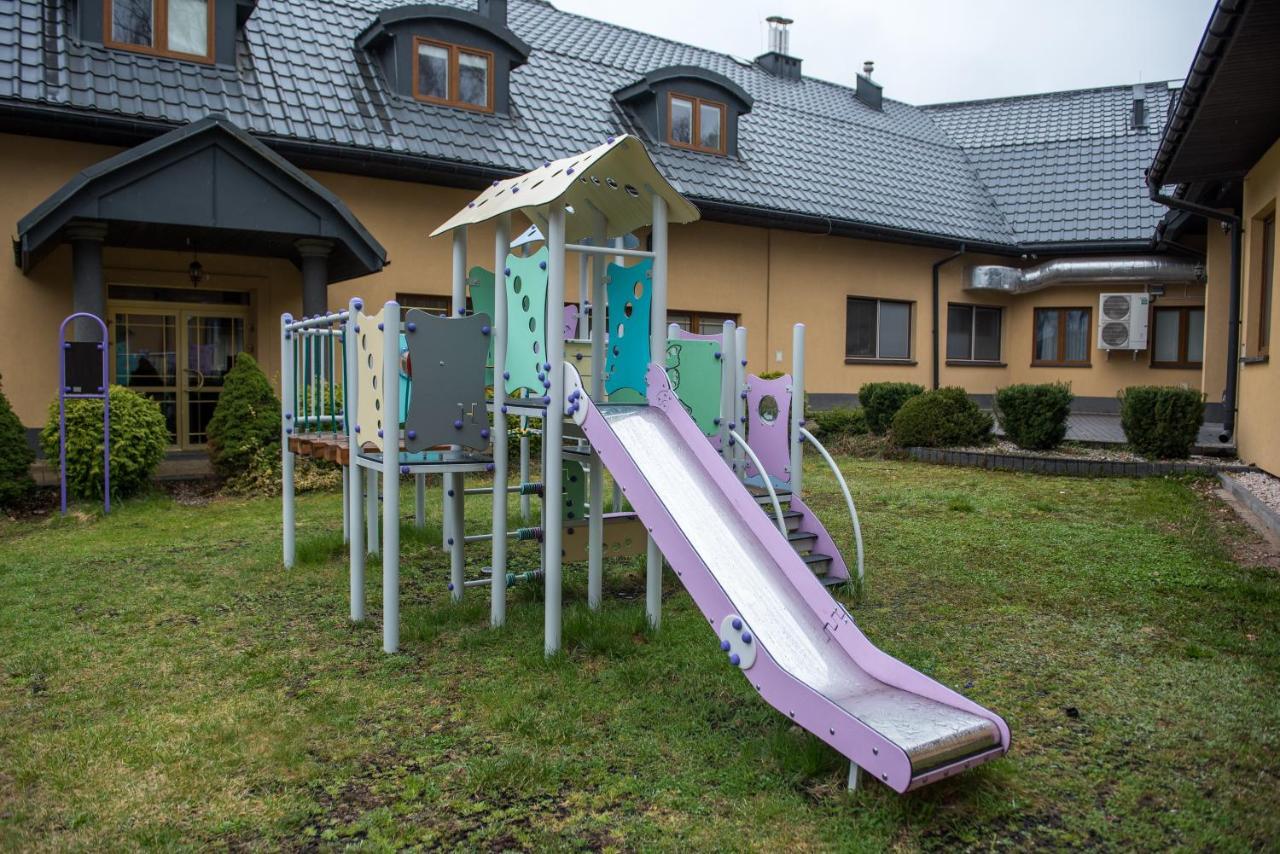 Hotel Paradiso Suchedniow Экстерьер фото