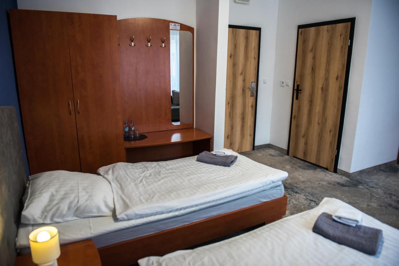 Hotel Paradiso Suchedniow Экстерьер фото