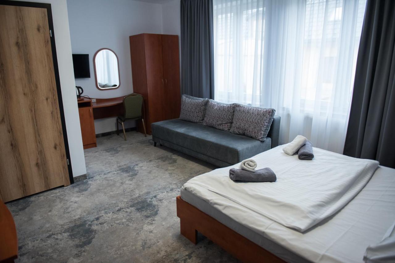 Hotel Paradiso Suchedniow Экстерьер фото