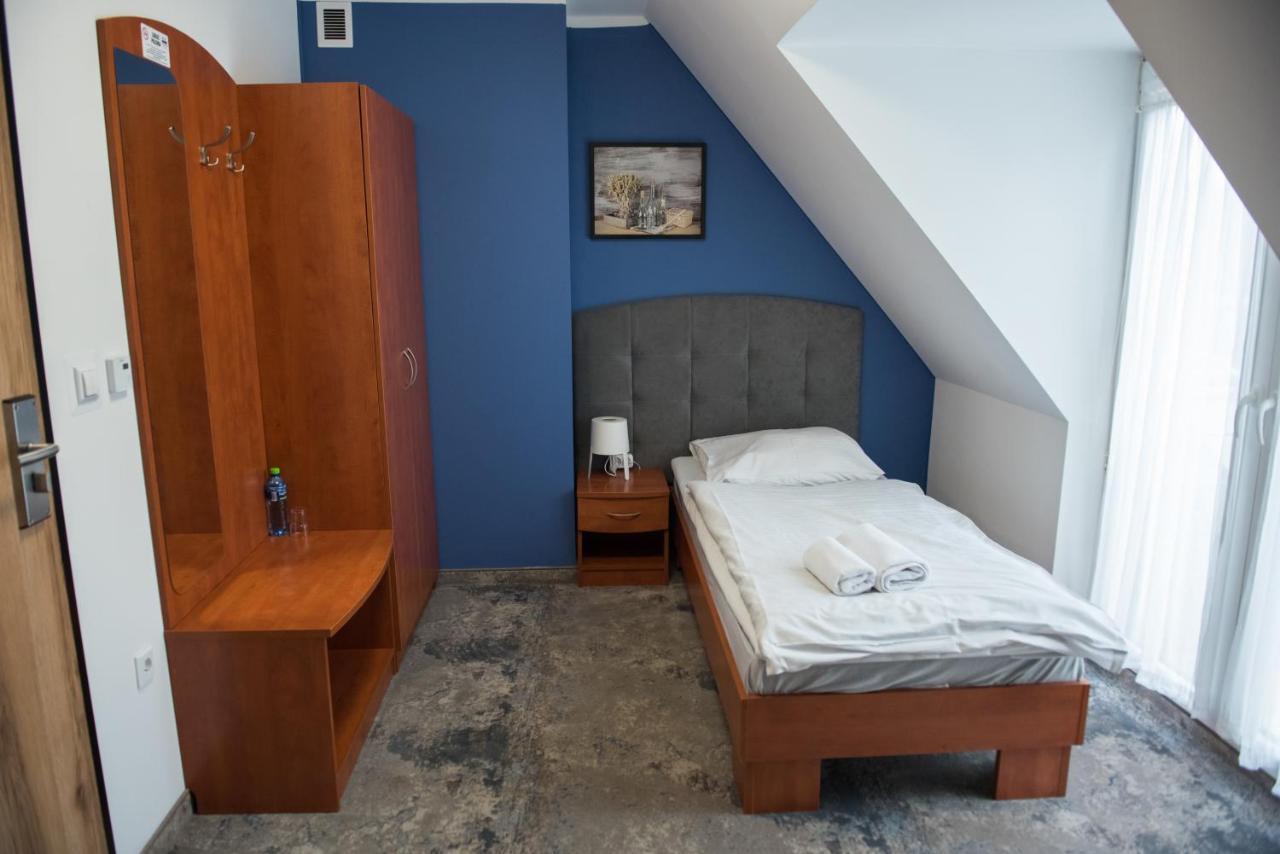Hotel Paradiso Suchedniow Экстерьер фото