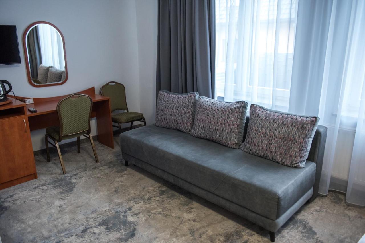 Hotel Paradiso Suchedniow Экстерьер фото