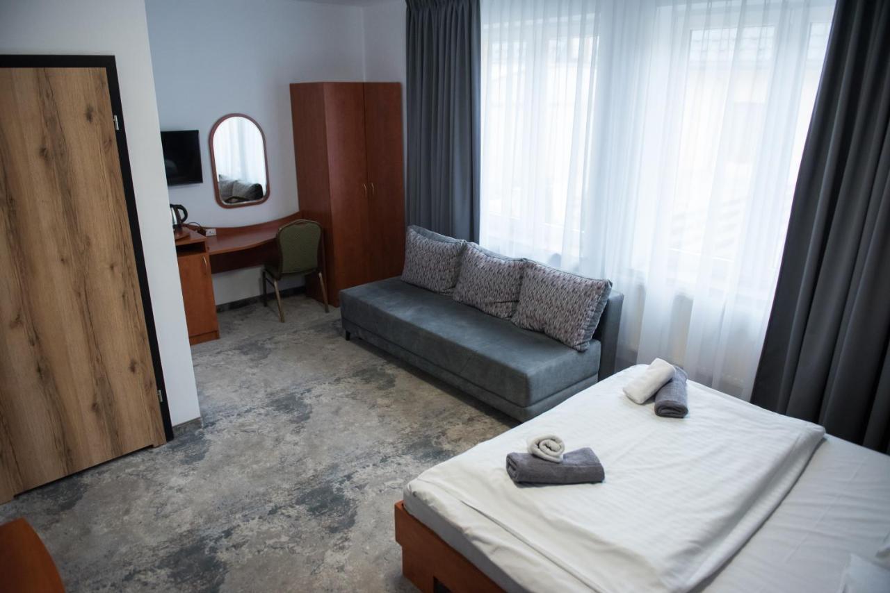 Hotel Paradiso Suchedniow Экстерьер фото