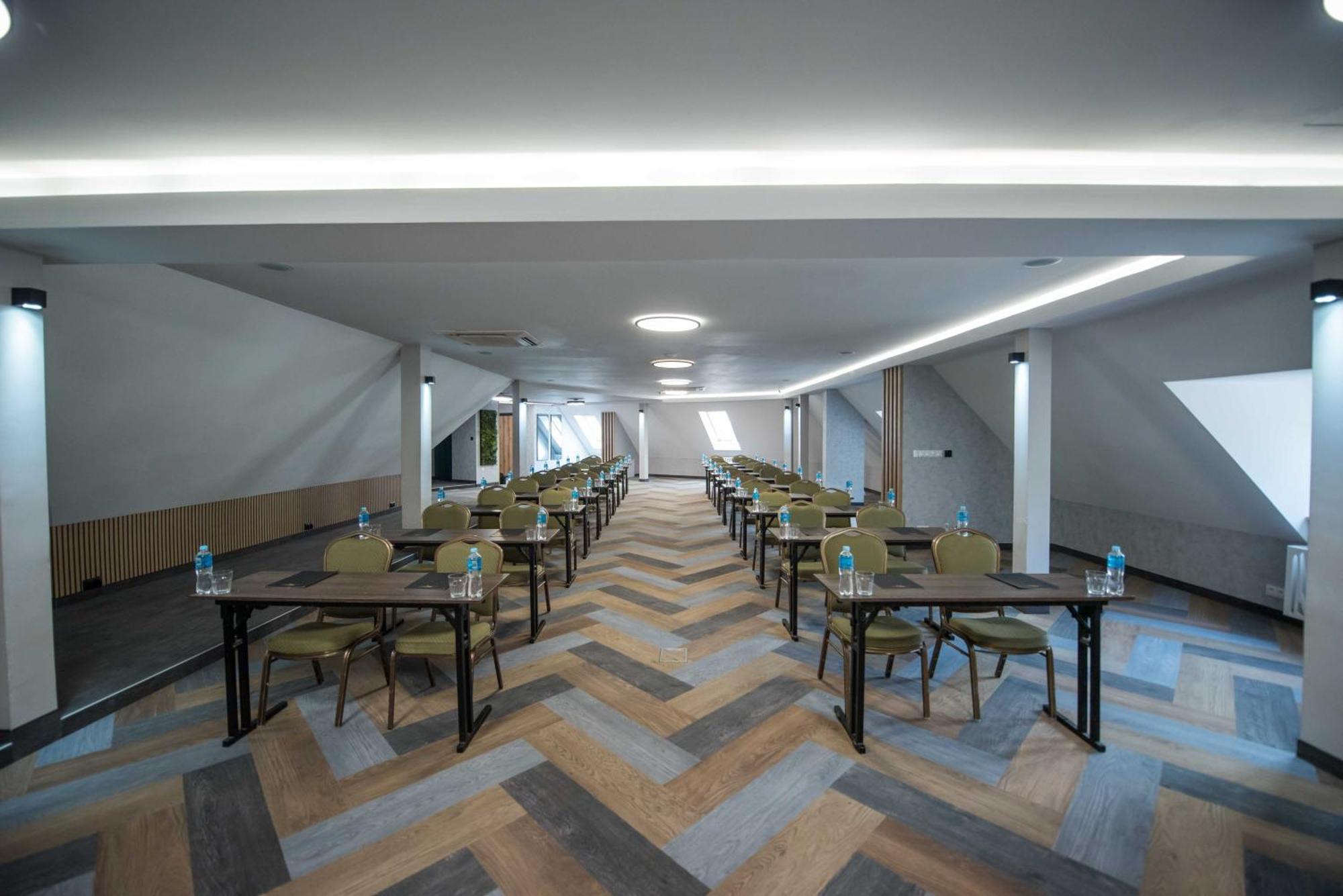 Hotel Paradiso Suchedniow Экстерьер фото