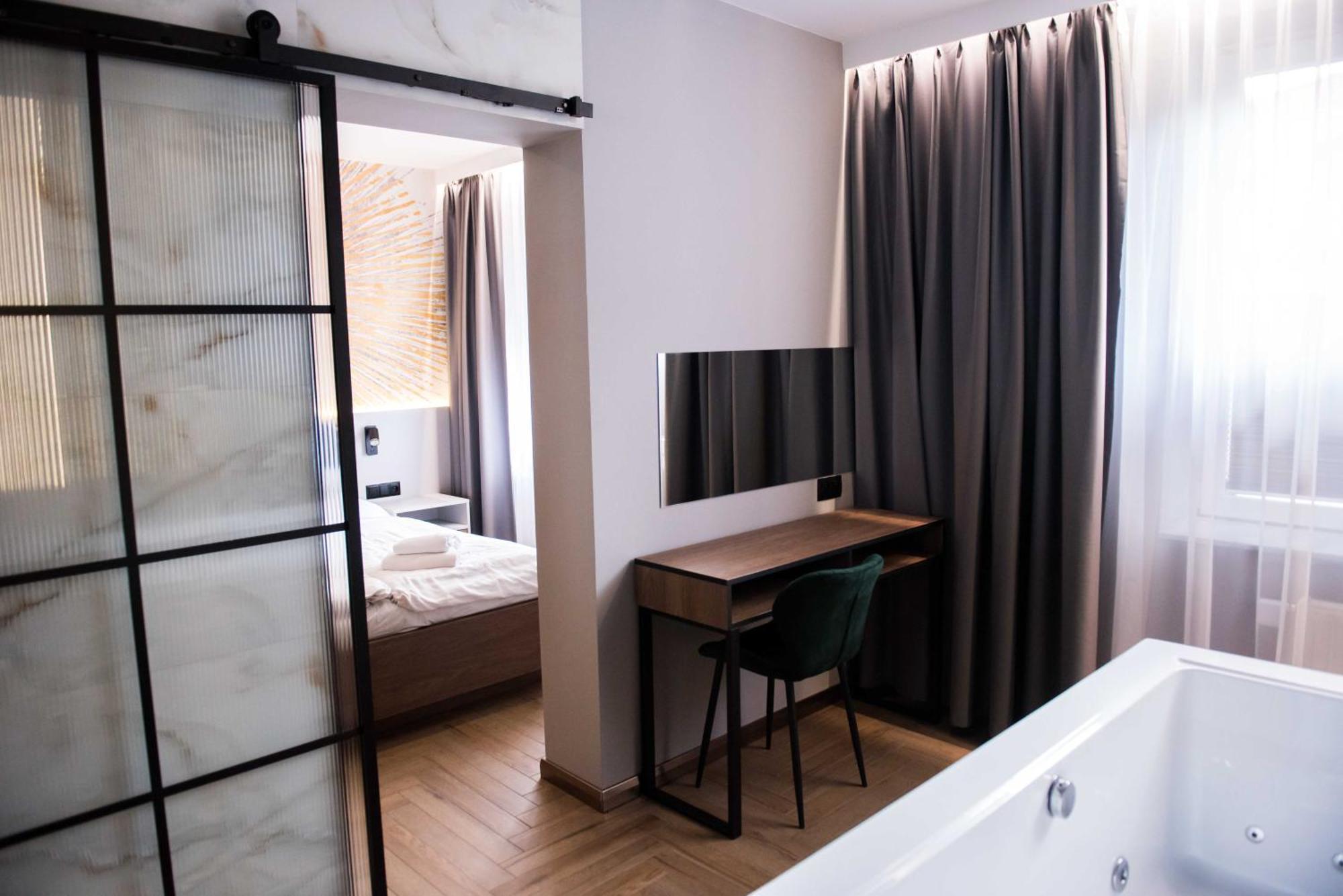 Hotel Paradiso Suchedniow Экстерьер фото