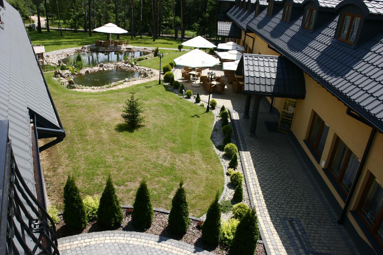 Hotel Paradiso Suchedniow Экстерьер фото