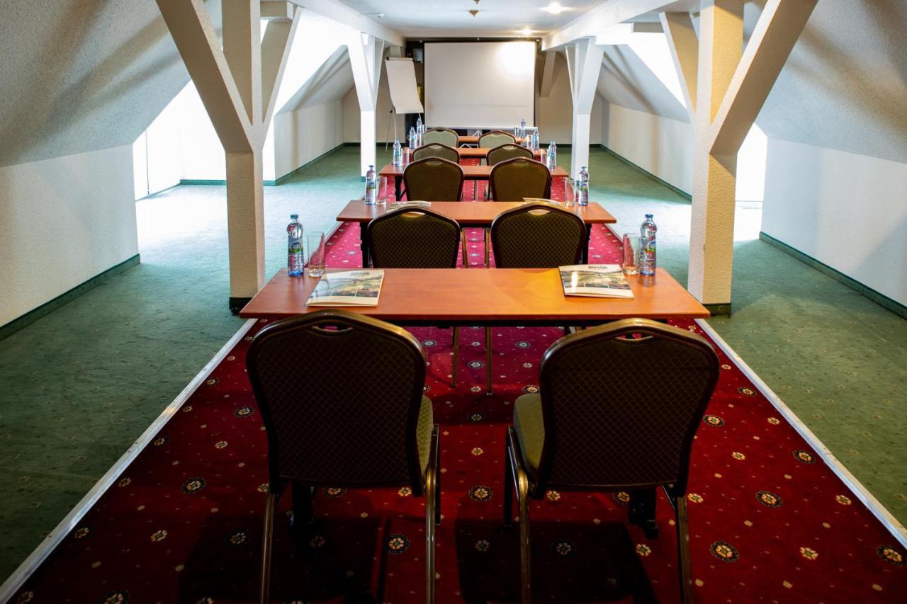 Hotel Paradiso Suchedniow Экстерьер фото